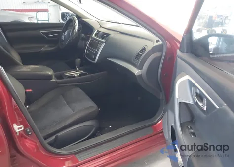 2016 Nissan Altima 2.5/2.5 S/2.5 Sl/2.5 Sr/2.5 Sv из США, поврежденный, VIN 1N4AL3AP1GN308208